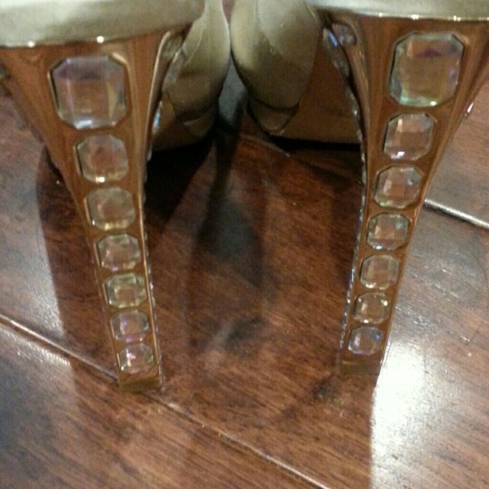 Ramsey Peep Toe Pump View 2